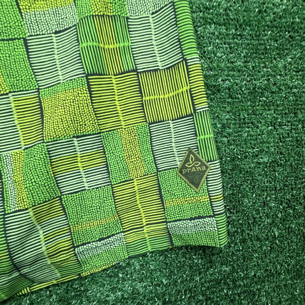 SURFER Mens Board Shorts Size 38 Green Yellow Geometric UPF 50 Swim Trunks Y2K